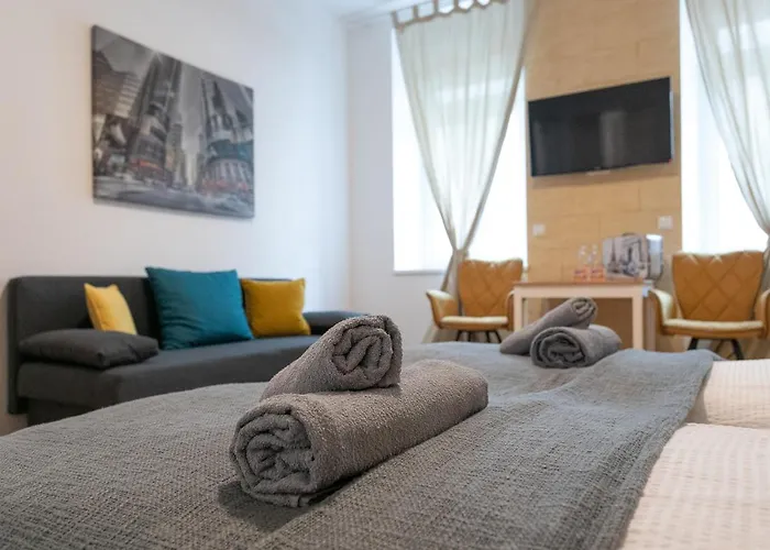 Apartment, modern und neu renoviert