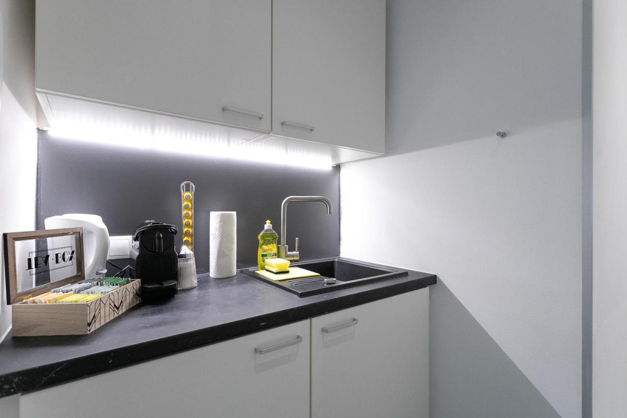 Apartment Apartment, Modern Und Neu Renoviert *