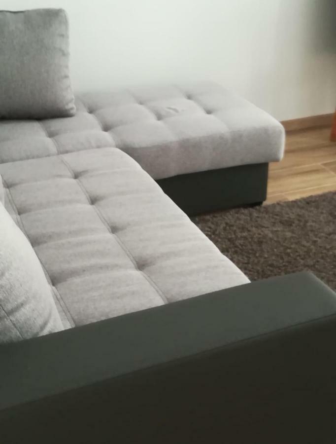 Apartment, Modern Und Neu Renoviert *