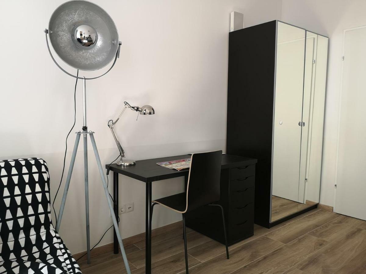 Apartment, Modern Und Neu Renoviert